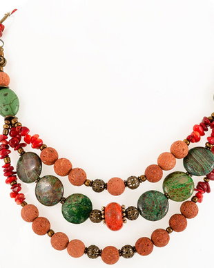 Colier multisir lava ,coral si green stone