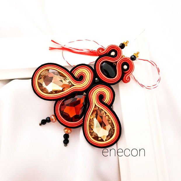 Brosa soutache cu cristale