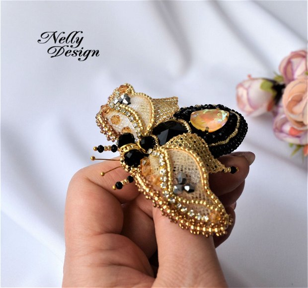 "Golden Beetle"- Broșă insecta 3D