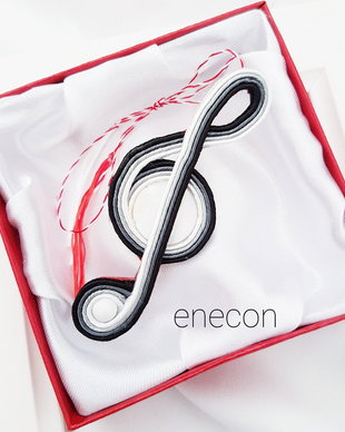 Brosa-martisor soutache