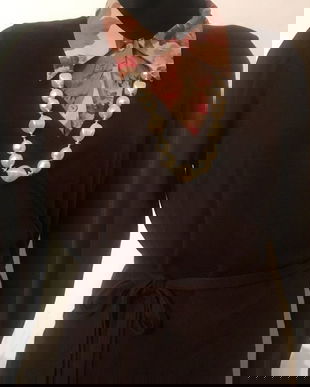 Pulover maron,  lana fina, petrecut