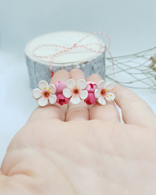 Brosa-martisor floare de cires
