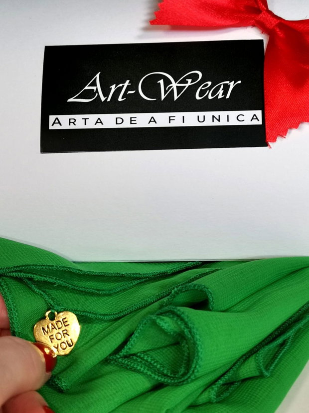 VANDUT Esarfa VERDE CRUD din Colectia SARABANDA CULORILOR RAFINATE