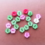 20 Nasturi din plastic , floricele de 9 mm