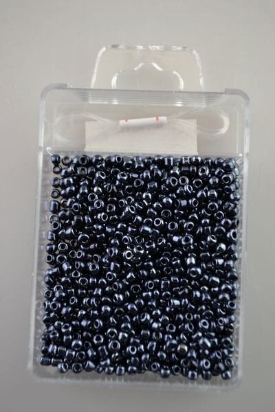 Margele negre irizant 8/0- 3 mm (30gr- aprox. 900 buc)-369660