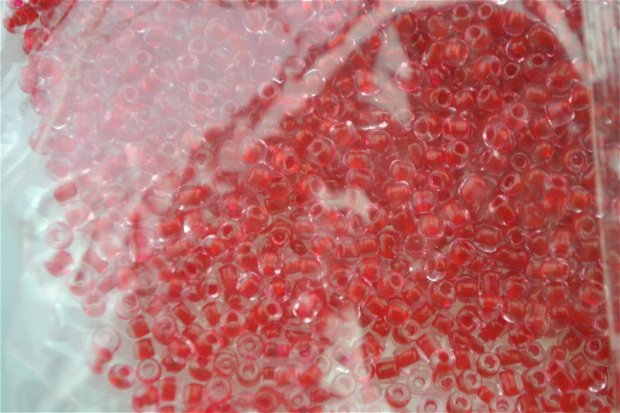 Margele rosii transparente - 12/0- aprox. 2mm- 50 gr- 369253
