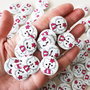 Nasturi din lemn. Nasturi rotunzi. Nasturi Hello Kitty