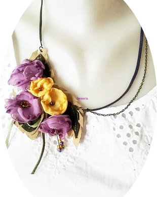 colier dantelat floral lavanda si lamaie