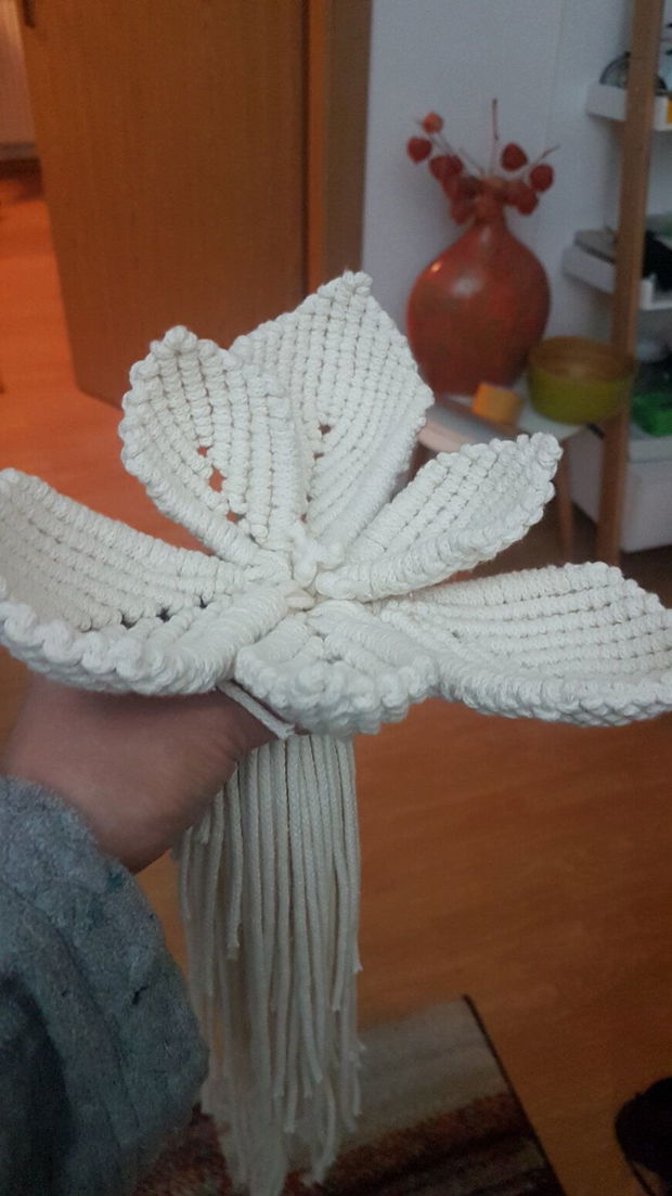 Floare decorativa macrame