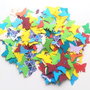 350 fluturi decupati din hârtie colorată