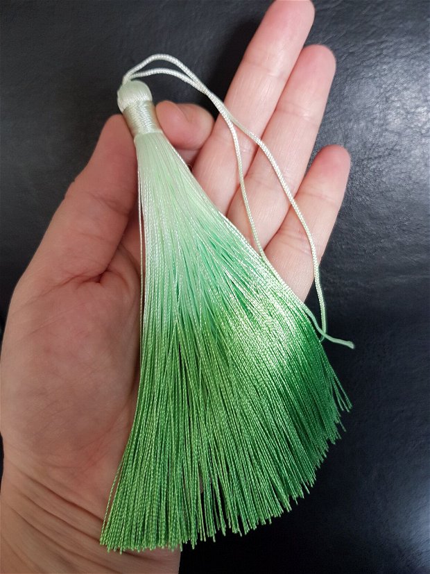 Ciucuri (13cm) mătase, verzi