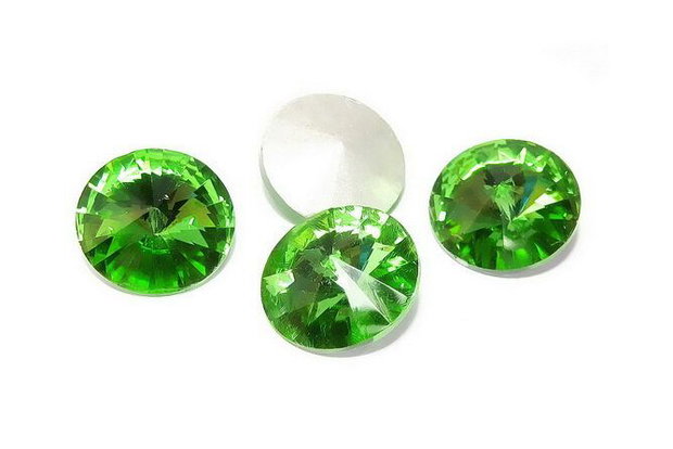 Cabochon din sticla, 8 mm, peridot