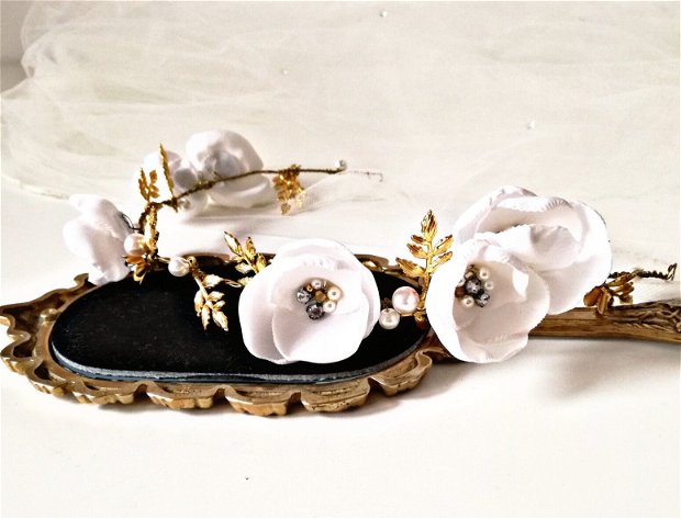 BIANCA /Coronița cu flori și perle