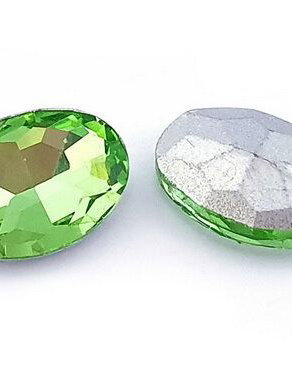 Cabochon din sticla, oval, 14x10 mm, peridot
