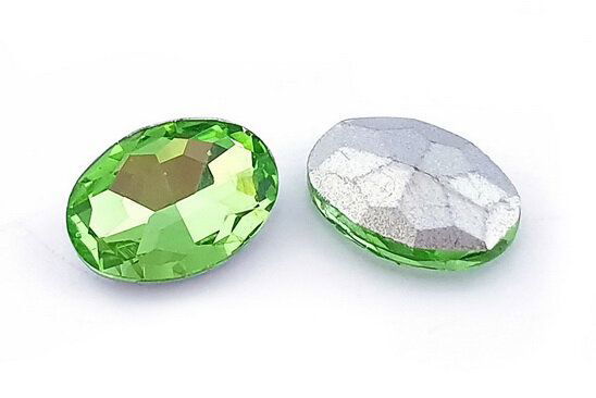 Cabochon din sticla, oval, 25x18 mm, peridot