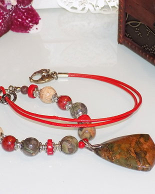 Colier"All you need is luck"        Opal Peruan