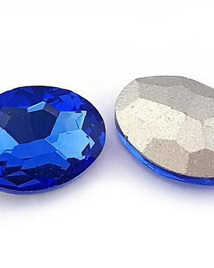 Cabochon din sticla, oval, 8x6 mm, light safir