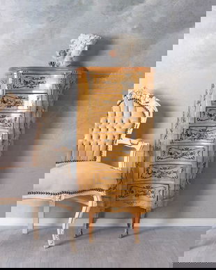 Comoda din lemn masiv furniruit cu modele deosebite