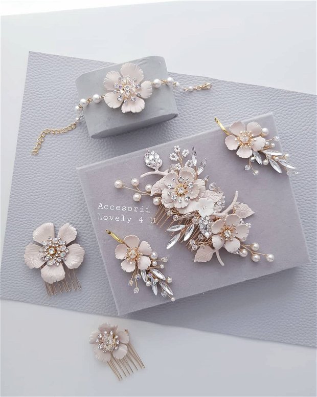 Accesoriu Floral cu perle Swarovski- Colecția de lux