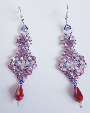 cercei vintage, tip candelabru din margele cehesti biconice roz, perle de sticla albe si margele japoneze multicolore