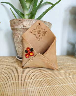 Decoratiune din ceramica