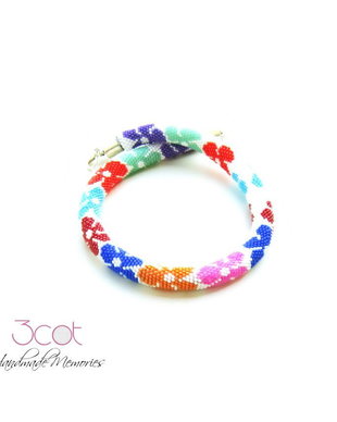 Colier crosetat cu margele de nisip - Flowers with Love