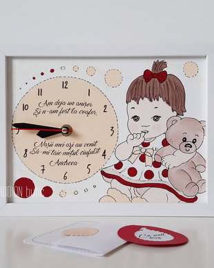 Ceas personalizat handmade pictat taierea motului fetita