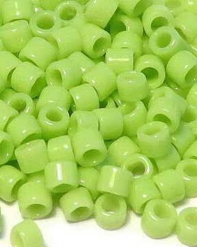Margele TOHO-Treasure, 11/0, Opaque Sour Apple - 44