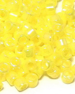 Margele TOHO-Treasure, 11/0, Opaque-Rainbow Dandelion - 402