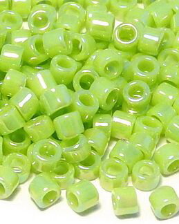 Margele TOHO-Treasure, 11/0, Opaque-Rainbow Sour Apple - 404