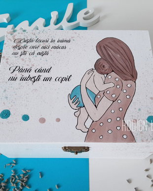 Cutie mama si copilul pictata manual personalizata cu mesaj