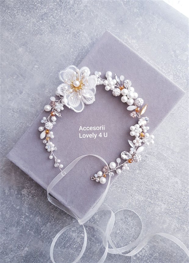 Osana * Bentița modelatoare cu flori, perle și cristale