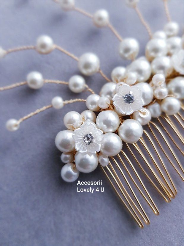 Vania * Accesoriu elegant cu perle și fir placat cu aur