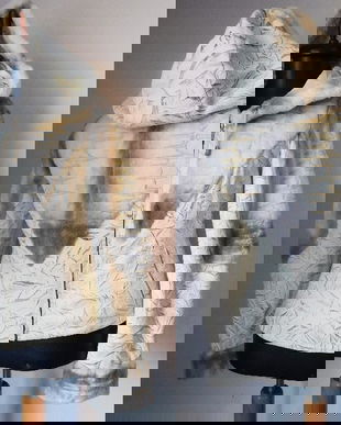 HAINA DIN PIELE SI BLANA NATURALA