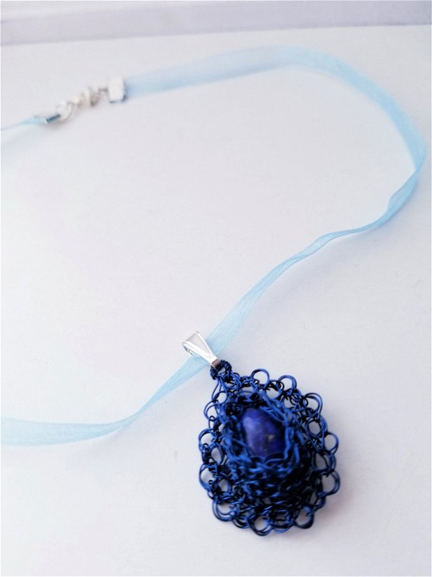 Colier-Albastru simplu-lapis lazuli, sarma de cupru emailata