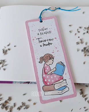 Semn de carte fetita pictat manual personalizat cu mesaj