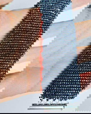brățara tip manseta din mărgele de nisip argintiu metalic, cu mărgele biconice translucide cu inchizatoare metalica magnetica