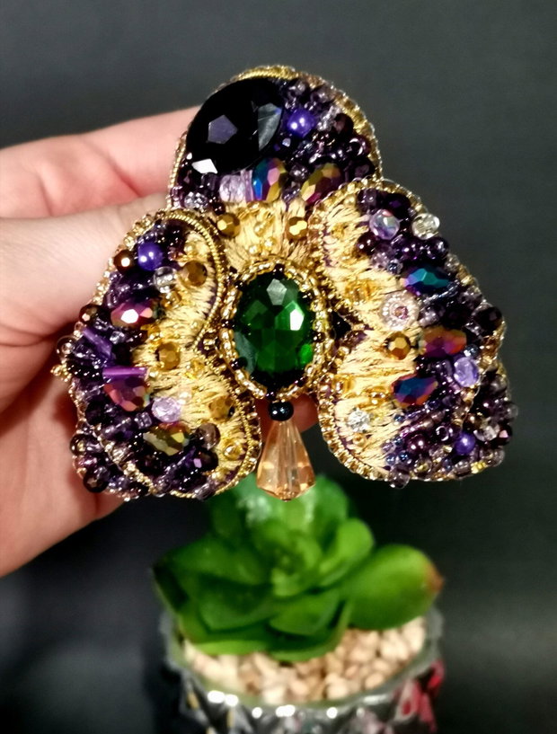 Brosa - Purple Flower