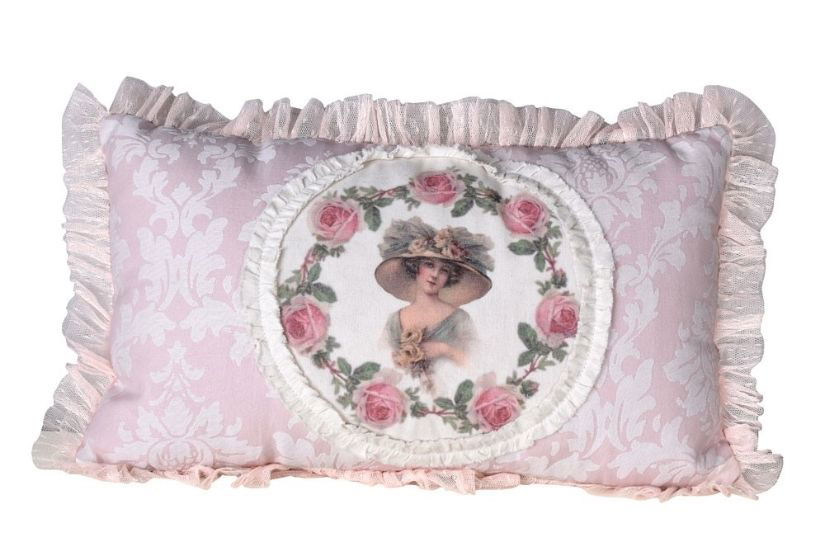 Perna decorativa nostalgica cu un medalion cu o doamna