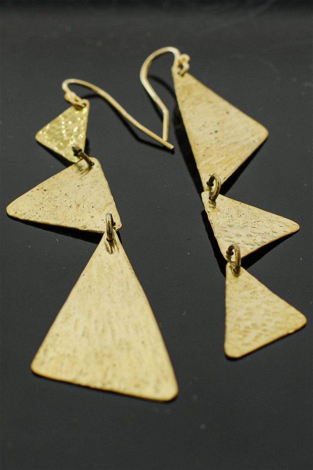 Cercei asimetrici din alamă și tortițe din argint aurit, triunghiuri