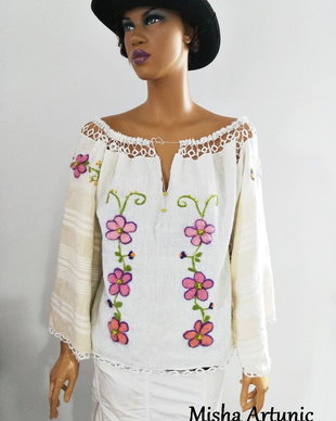 Bluza ethno urban cu motiv floral impaslit