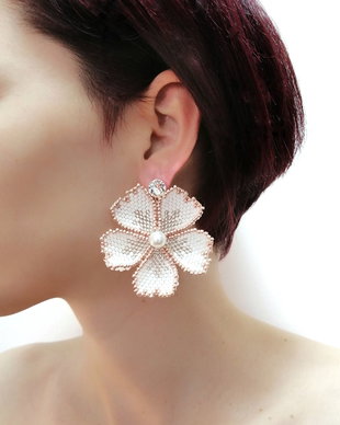 Cercei floare mare alb auriu rose