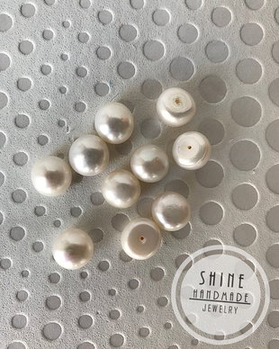 Cabochon perla alba 1x1 cm