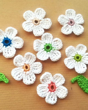Floricele crosetate manual