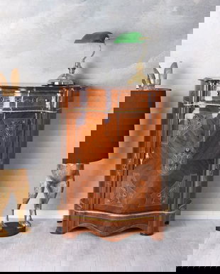 Comoda din lemn masiv furniruit