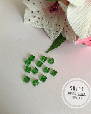 Cristal cubic verde- 4x4 mm