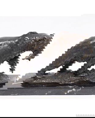 Urs grizly-statueta din bronz pe un soclu din marmura