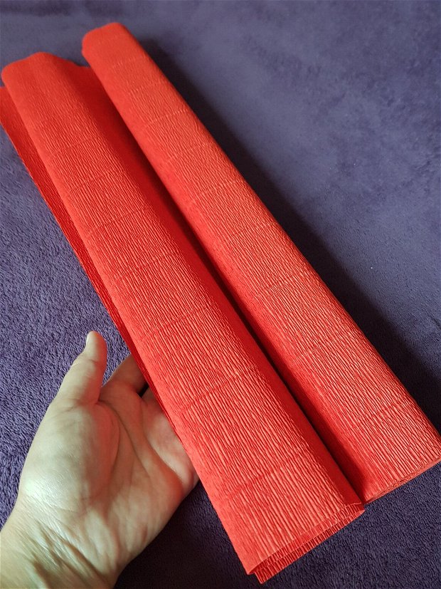 Hârtie floristica (50cmx2,5m) roșie
