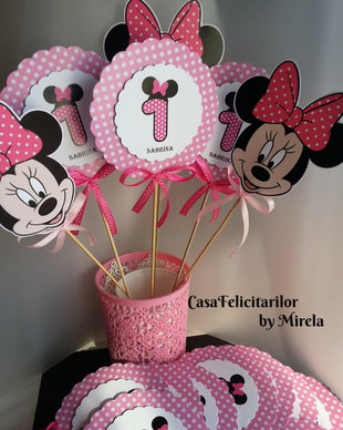 Cifra aniversara Minnie roz