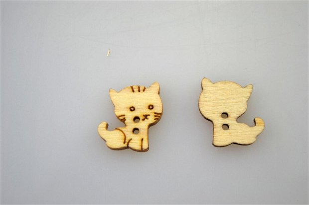 Nasturi din lemn- pisicuta 1.5 cm, 10 buc/set- 363074